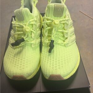 Adidas Green Sneakers Lightweight Knit Design
